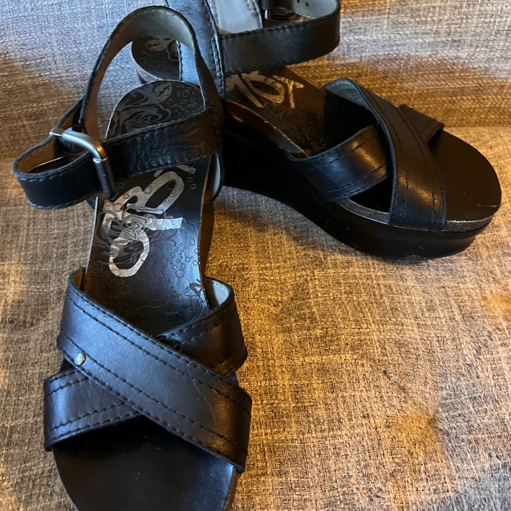 OTBT Black Wedges